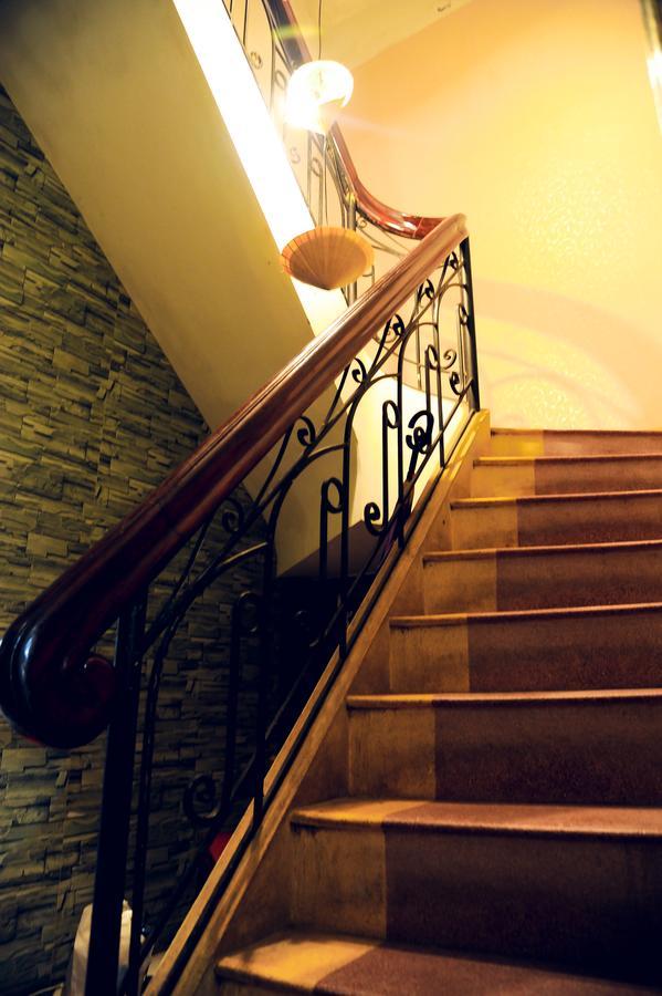 Queen Homestay Хюэ Экстерьер фото